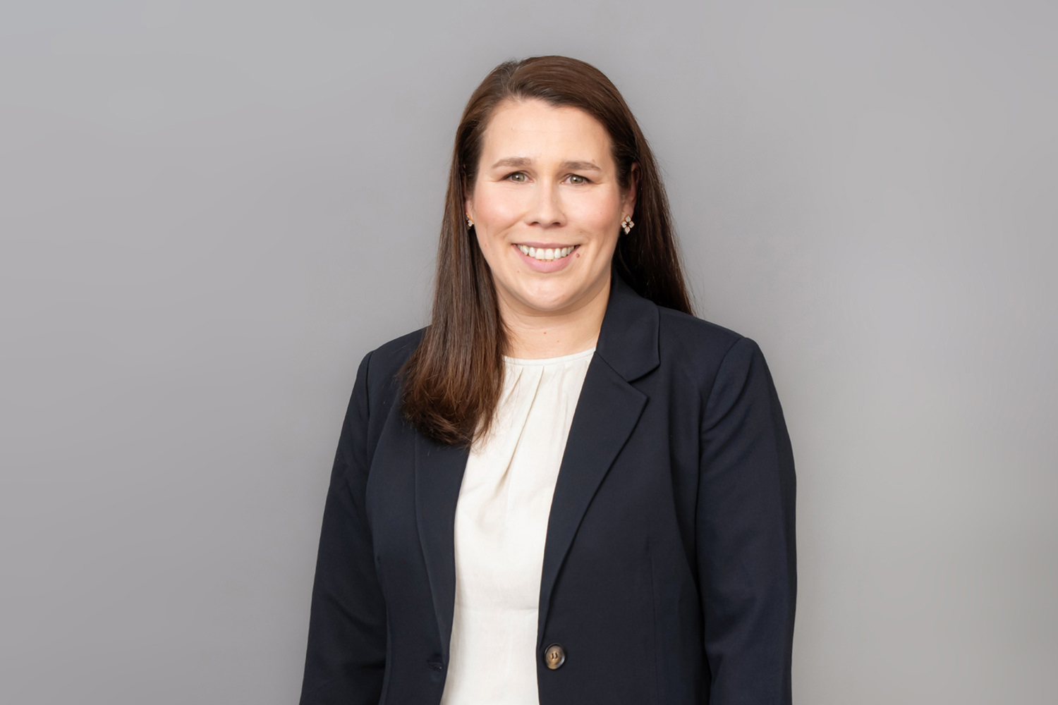 Porträt von Rechtsanwältin Dinah Schütz